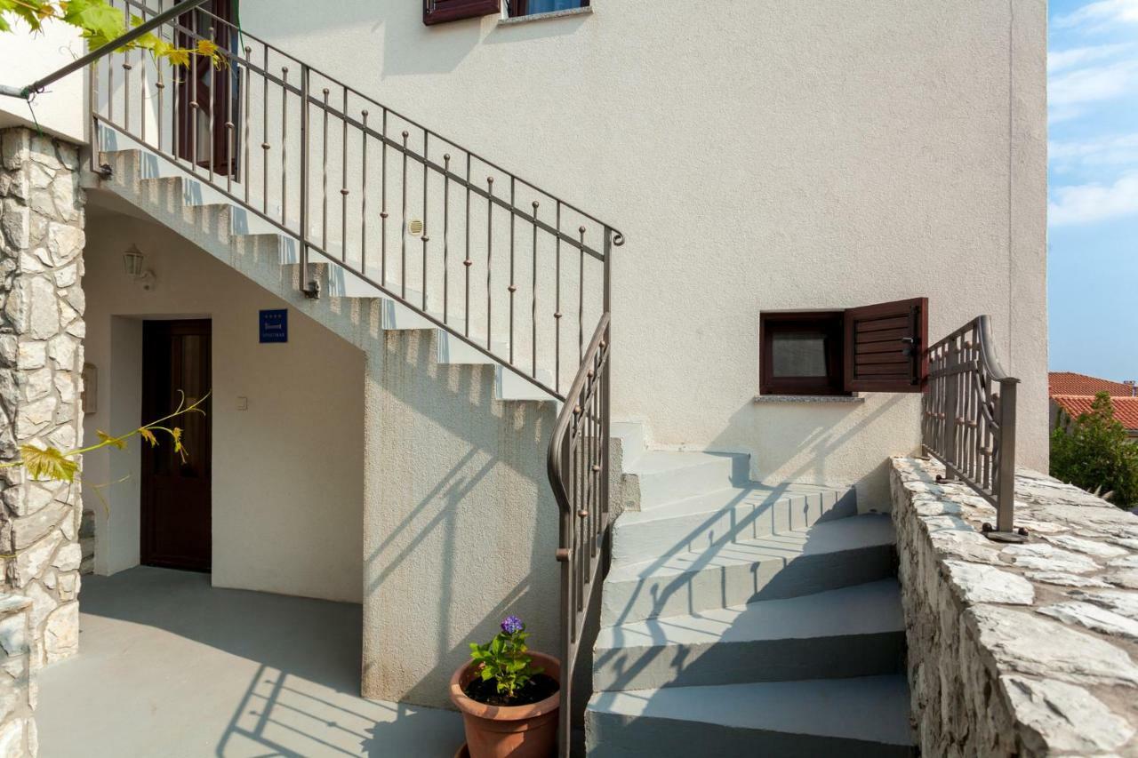 Apartment Nonna Đảo Krk Ngoại thất bức ảnh