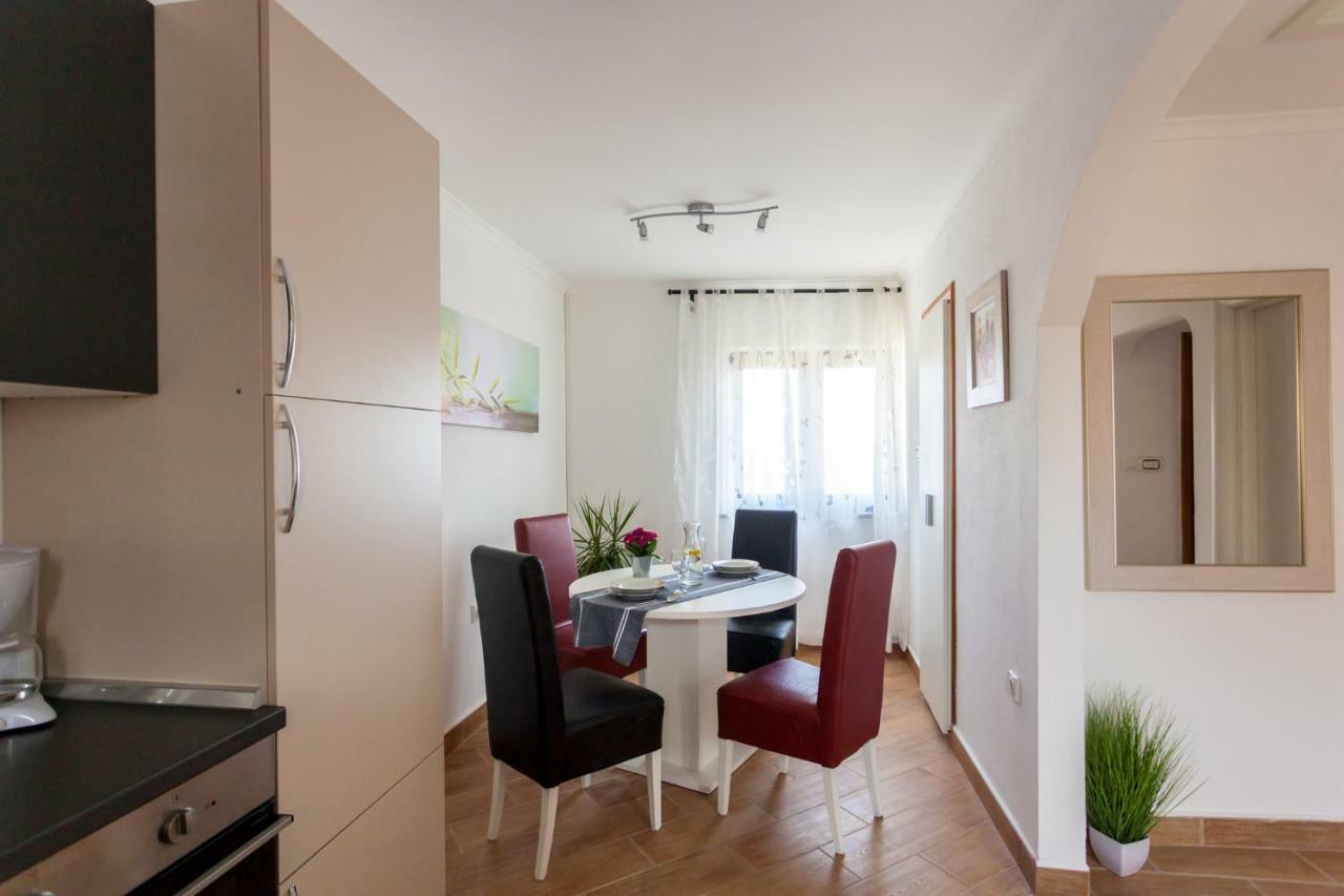 Apartment Nonna Đảo Krk Ngoại thất bức ảnh