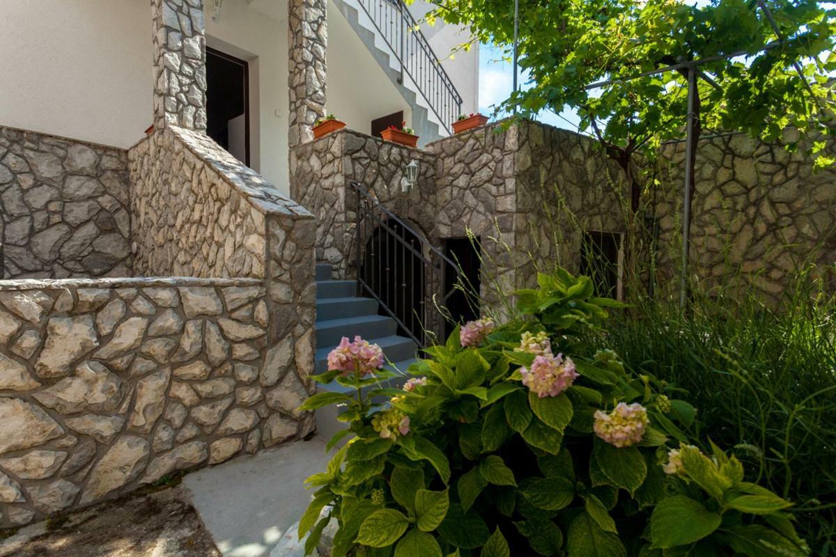 Apartment Nonna Đảo Krk Ngoại thất bức ảnh